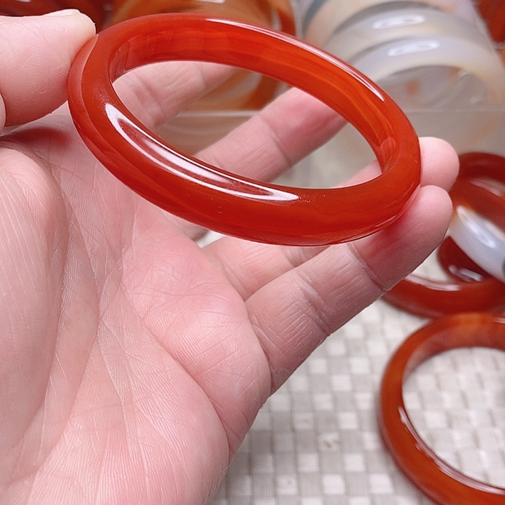 玛瑙/玉髓手镯未镶嵌