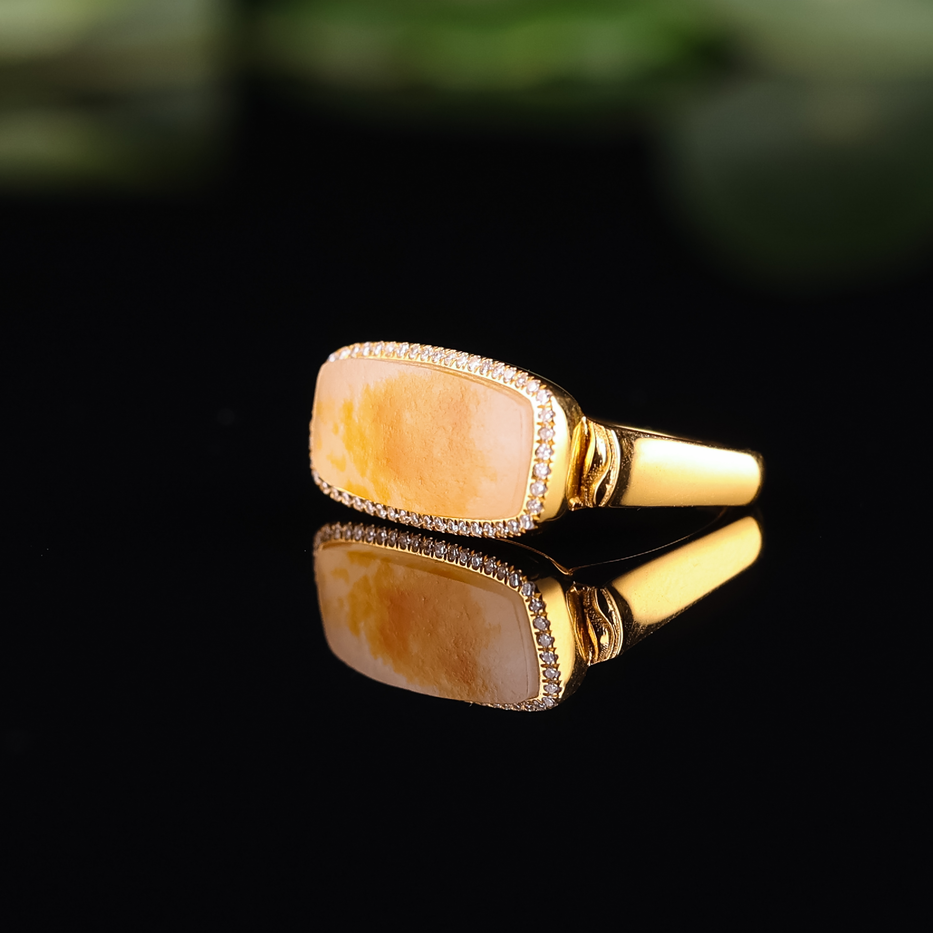 【18k金镶玉马鞍戒】新疆和田玉细温润纯净饱满圆润18k金女款时尚