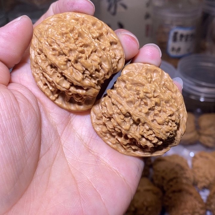 核桃把件42尺全品满天星