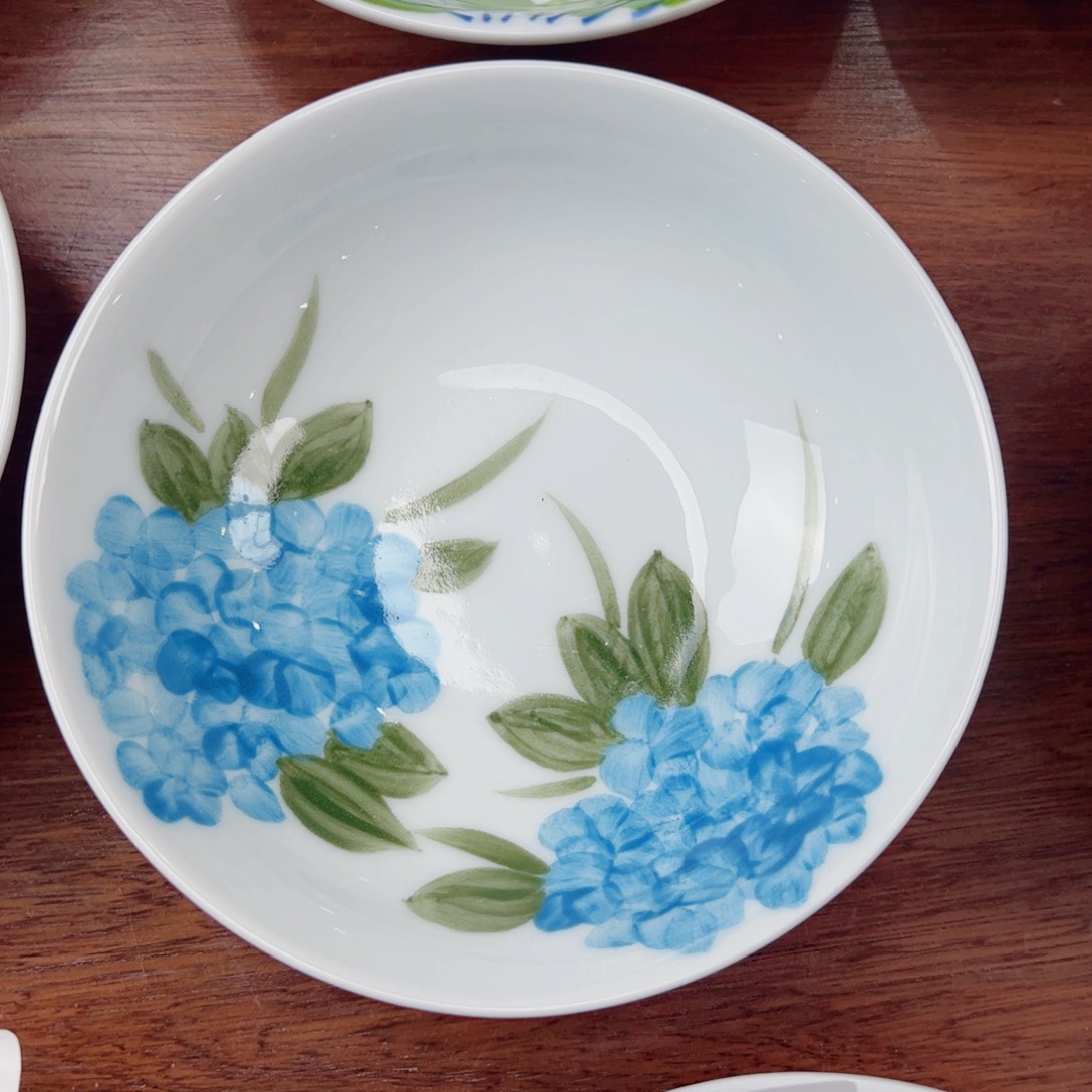 景德镇陶瓷手工手绘制作