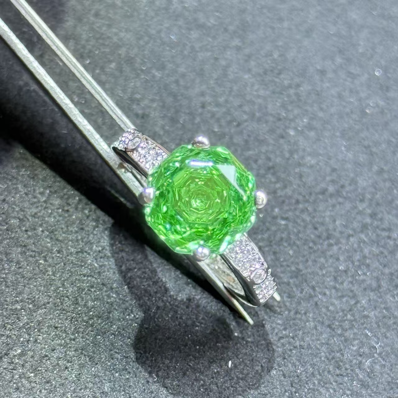 （年年粉丝专属价）S38108精美绿戒指