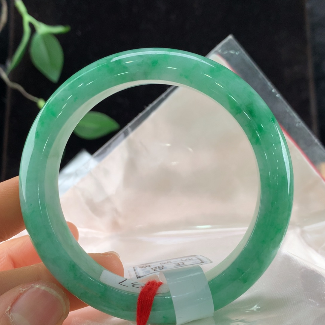 翡翠手镯未镶嵌111-0837
