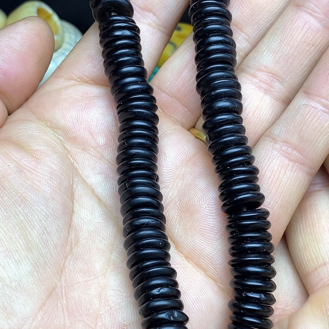 泥塑……………………………………