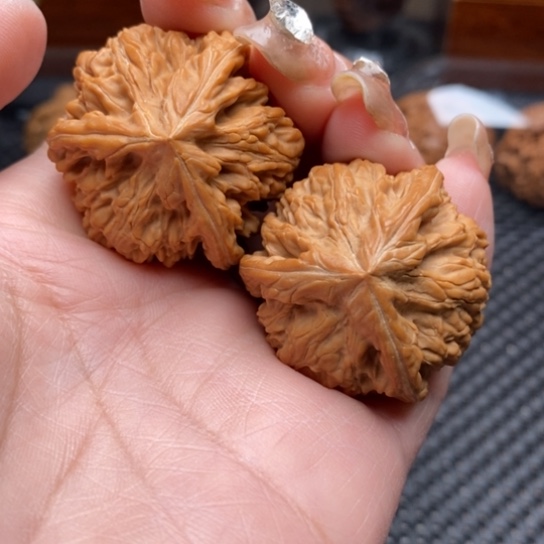 文玩核桃吊坠37全品御龙粗筋正奔