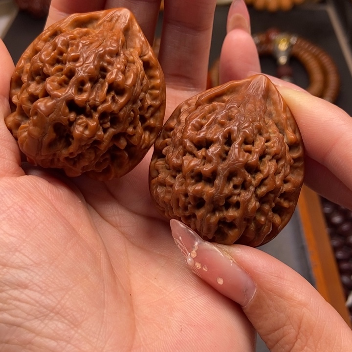 文玩核桃吊坠菩提