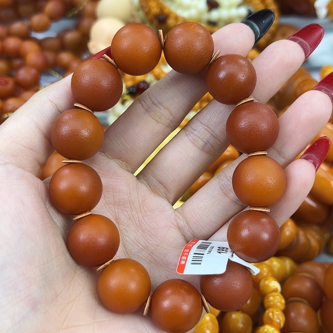 琥珀颈饰未镶嵌土*?蜜蜡