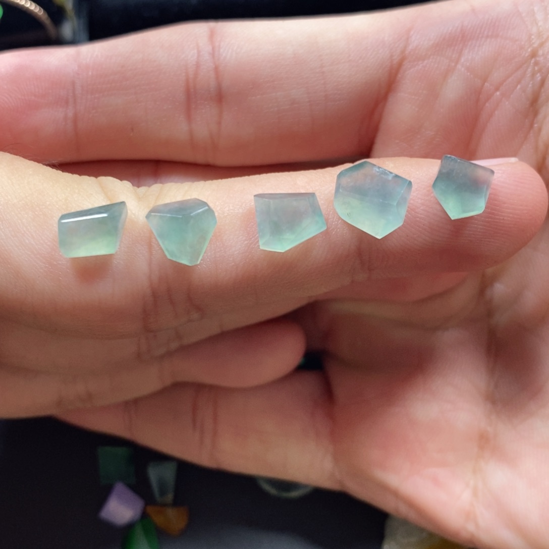 翡翠挂件未镶嵌翡翠珠宝翡翠珠宝