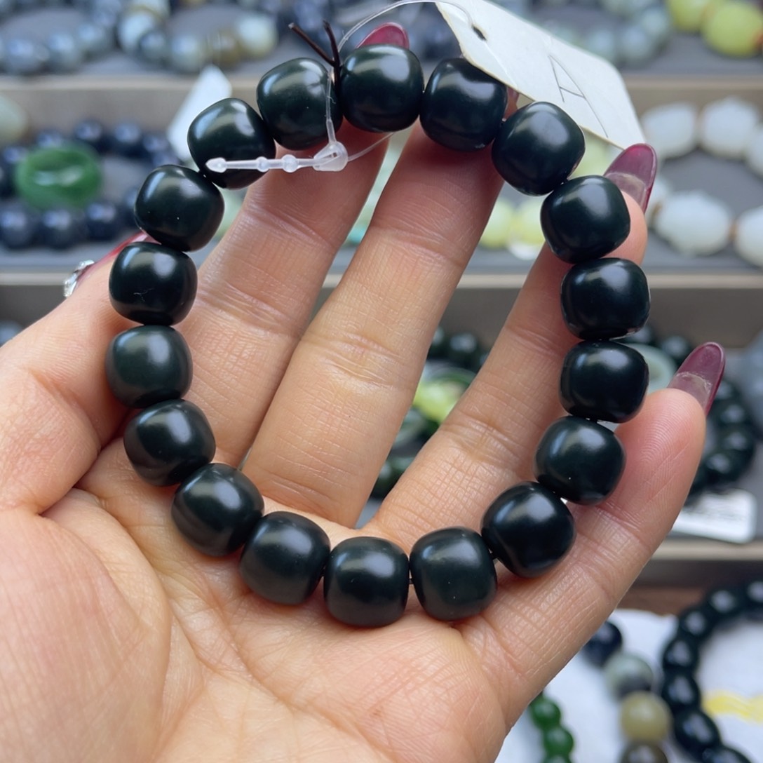 和田玉手链未镶嵌