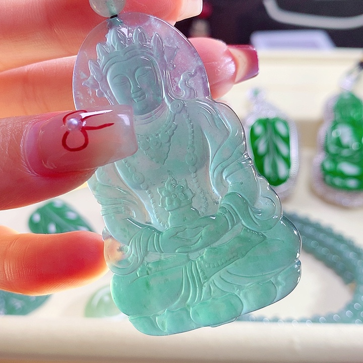 翡翠颈饰未镶嵌天然