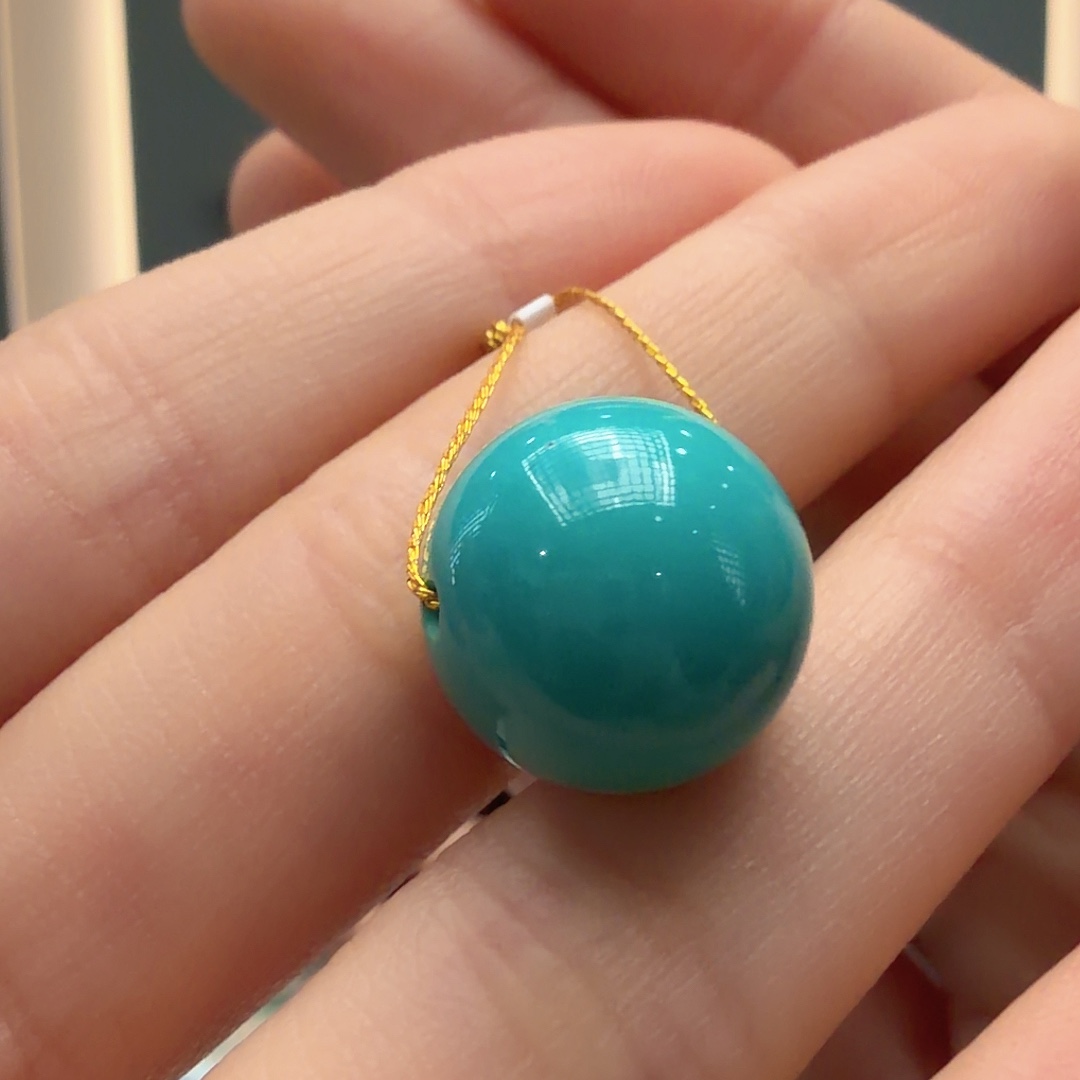 绿松石未镶嵌颈饰