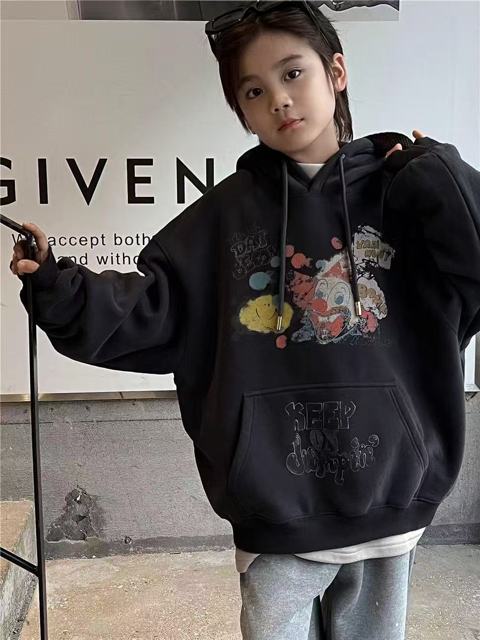25新款潮童街头风小丑涂鸦立体字母连帽加绒卫衣