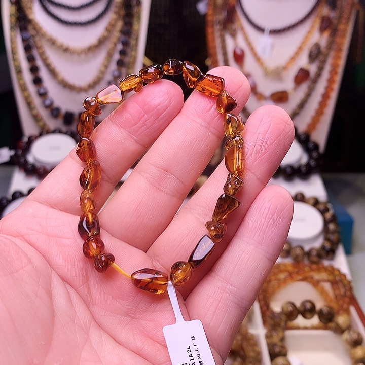 琥珀未镶嵌裸石689