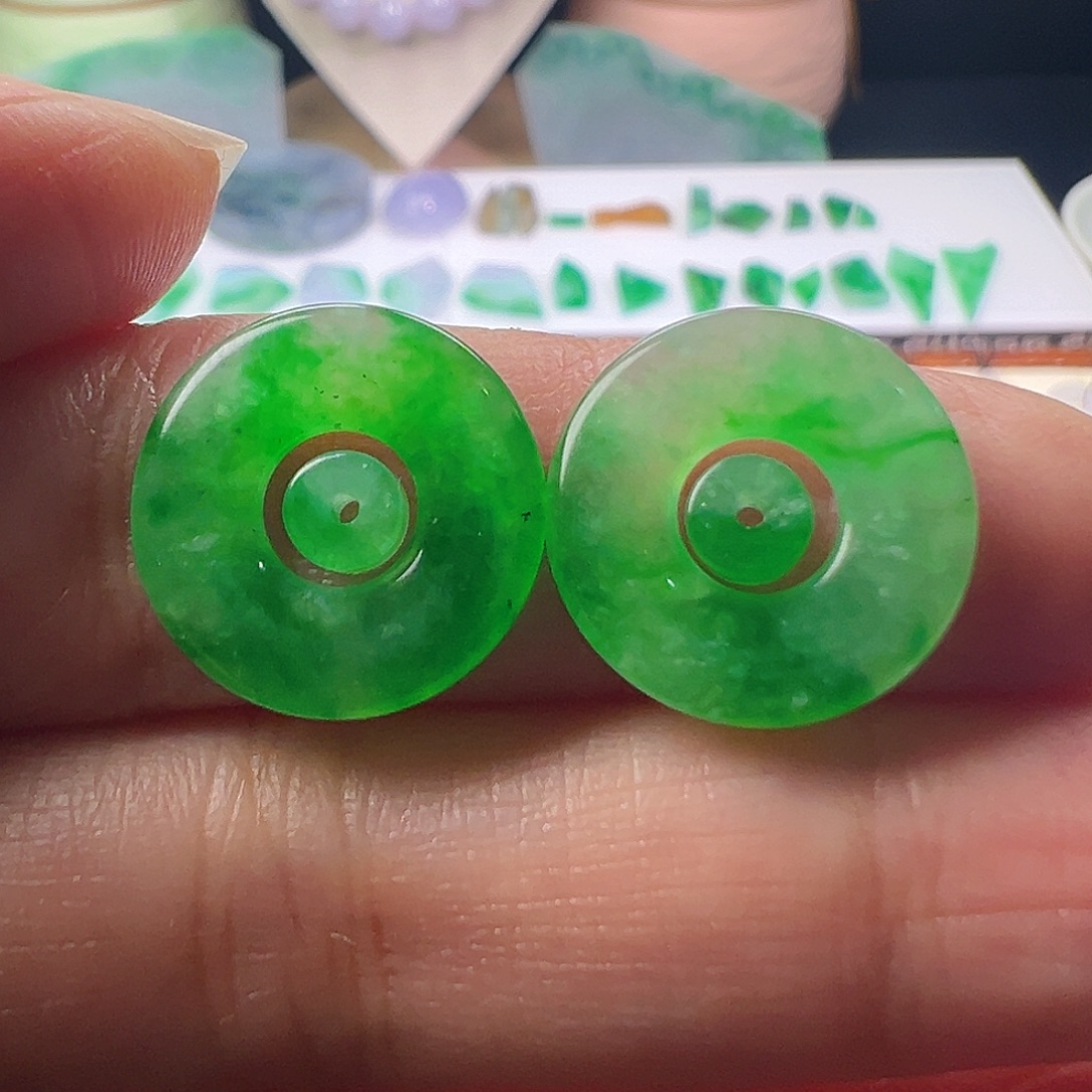 大***经翡翠未镶嵌耳饰翡翠甜甜圈冰绿卡16+