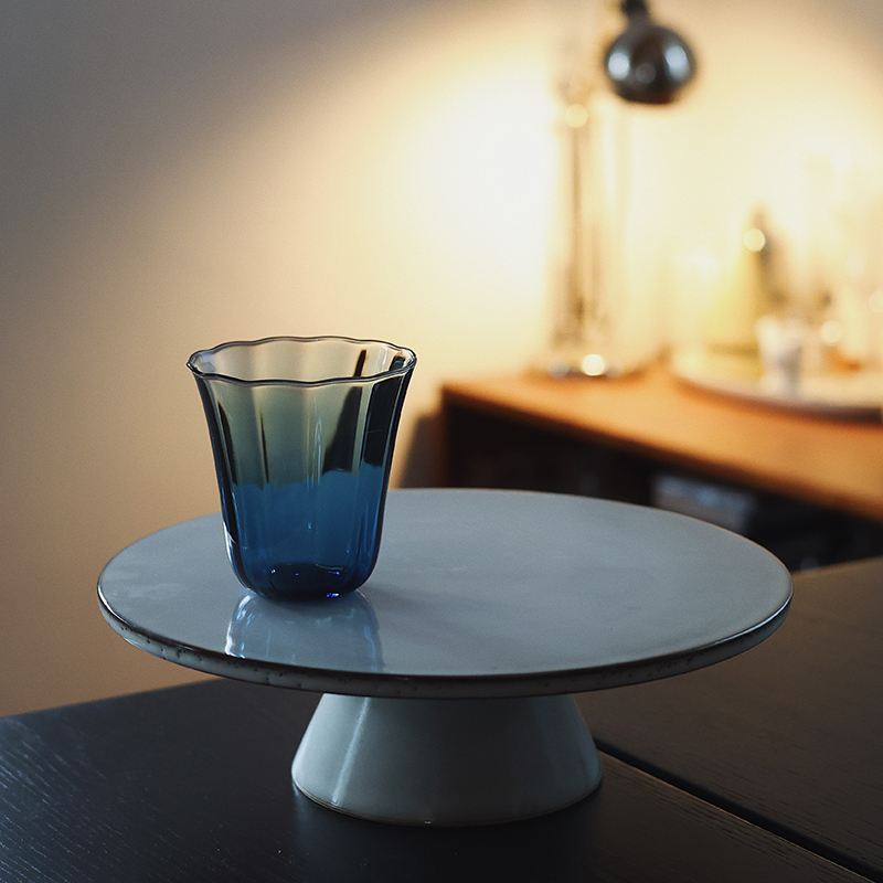 【瑕疵】墨水蓝花瓣玻璃口杯 9.5×10cm 330ml