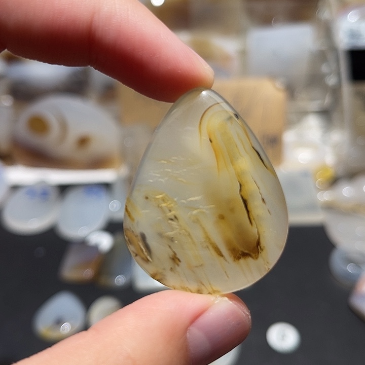 玛瑙/玉髓颈饰未镶嵌