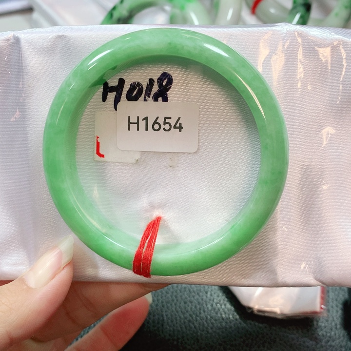 翡翠手镯未镶嵌天然翡翠手镯56