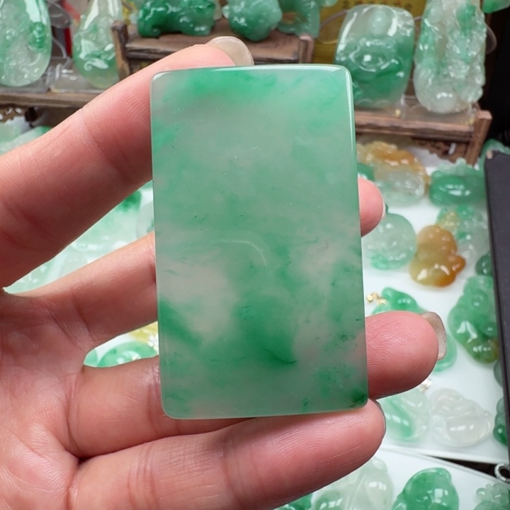 石英质玉未镶嵌颈饰