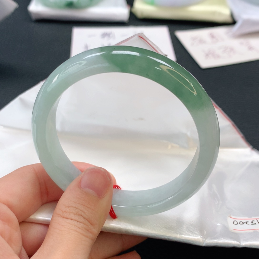 翡翠手镯未镶嵌翡翠手镯56
