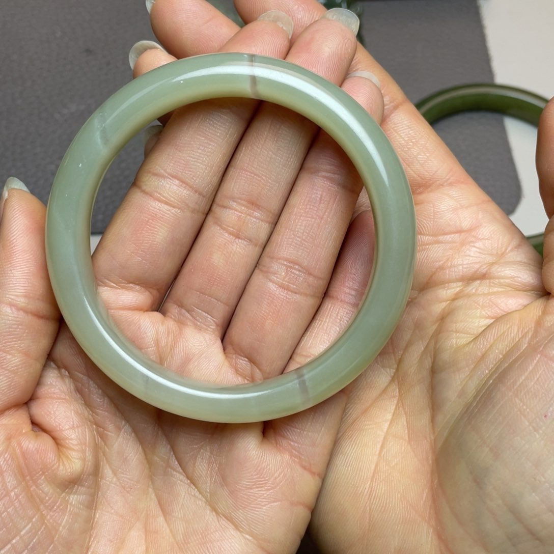 和田玉颈饰未镶嵌60