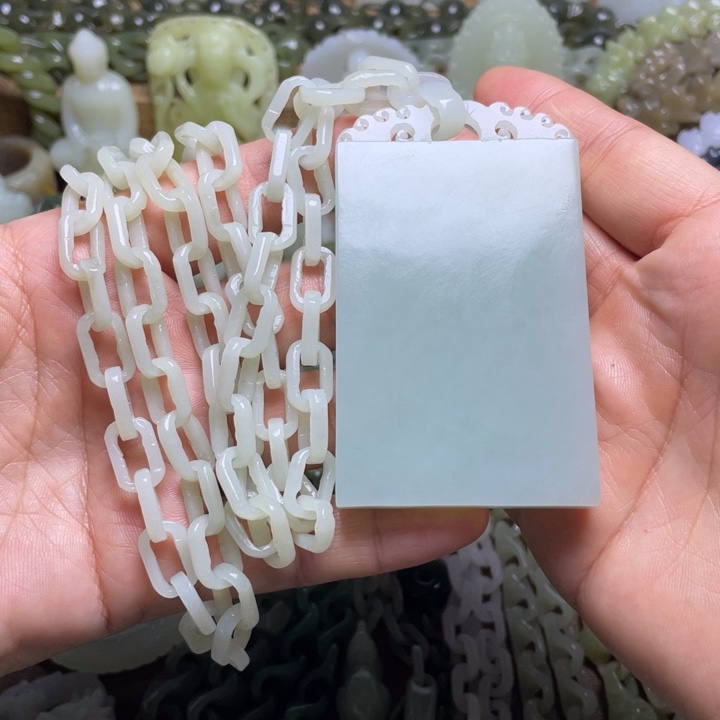 和田玉未镶嵌颈饰