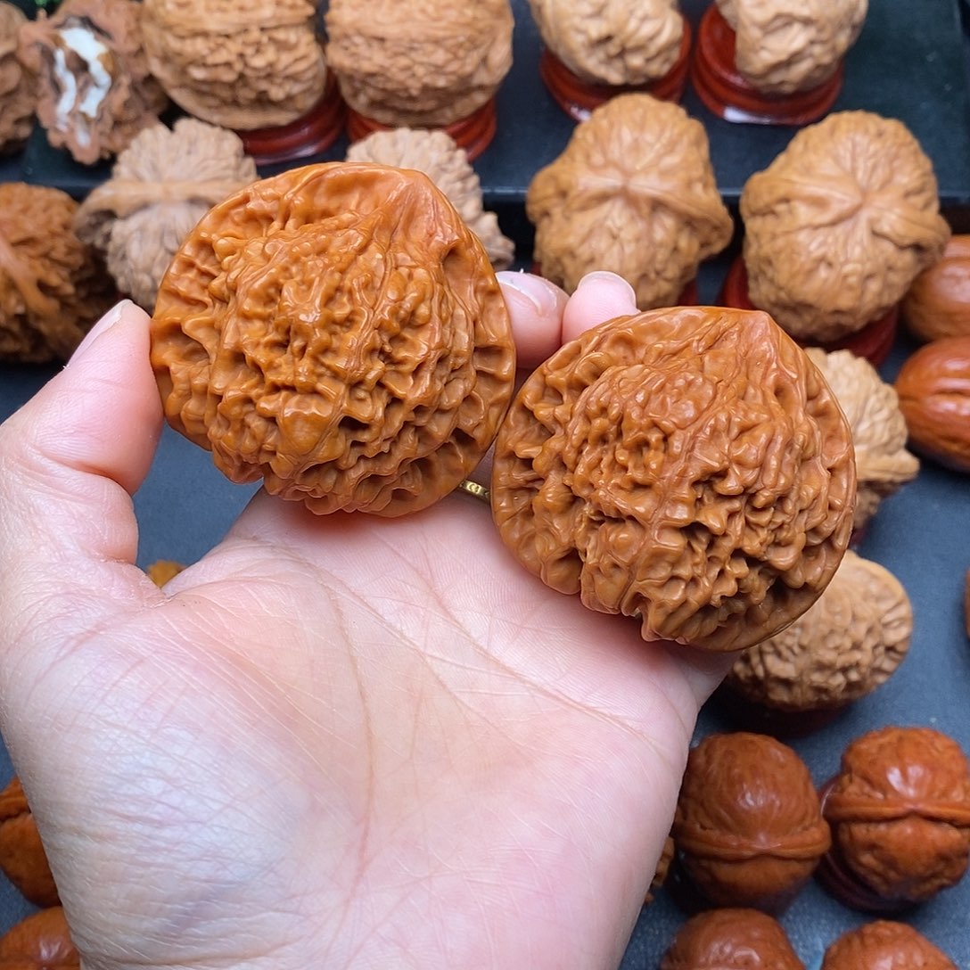 文玩核桃把件52官帽