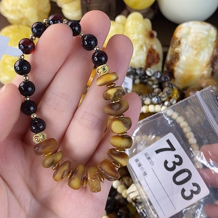 蜜蜡未镶嵌珠宝奇石