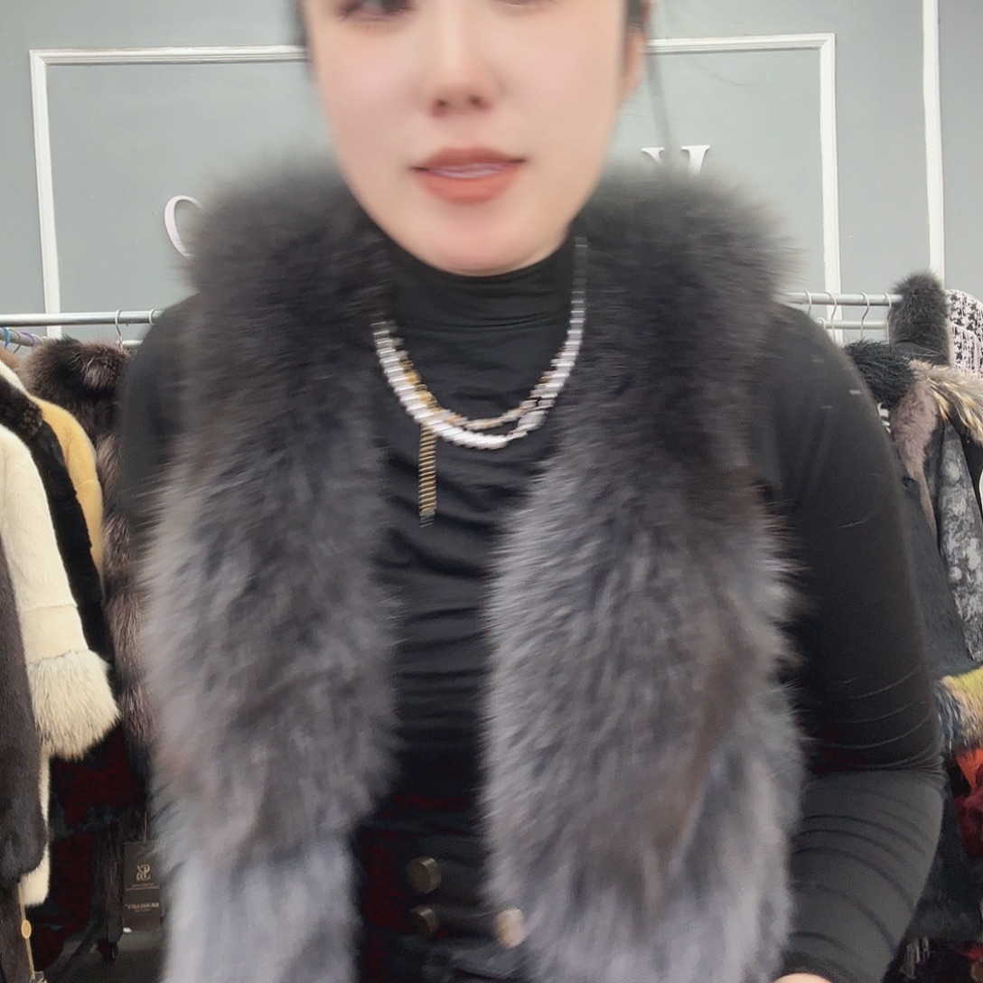 姚小妖家高端皮草