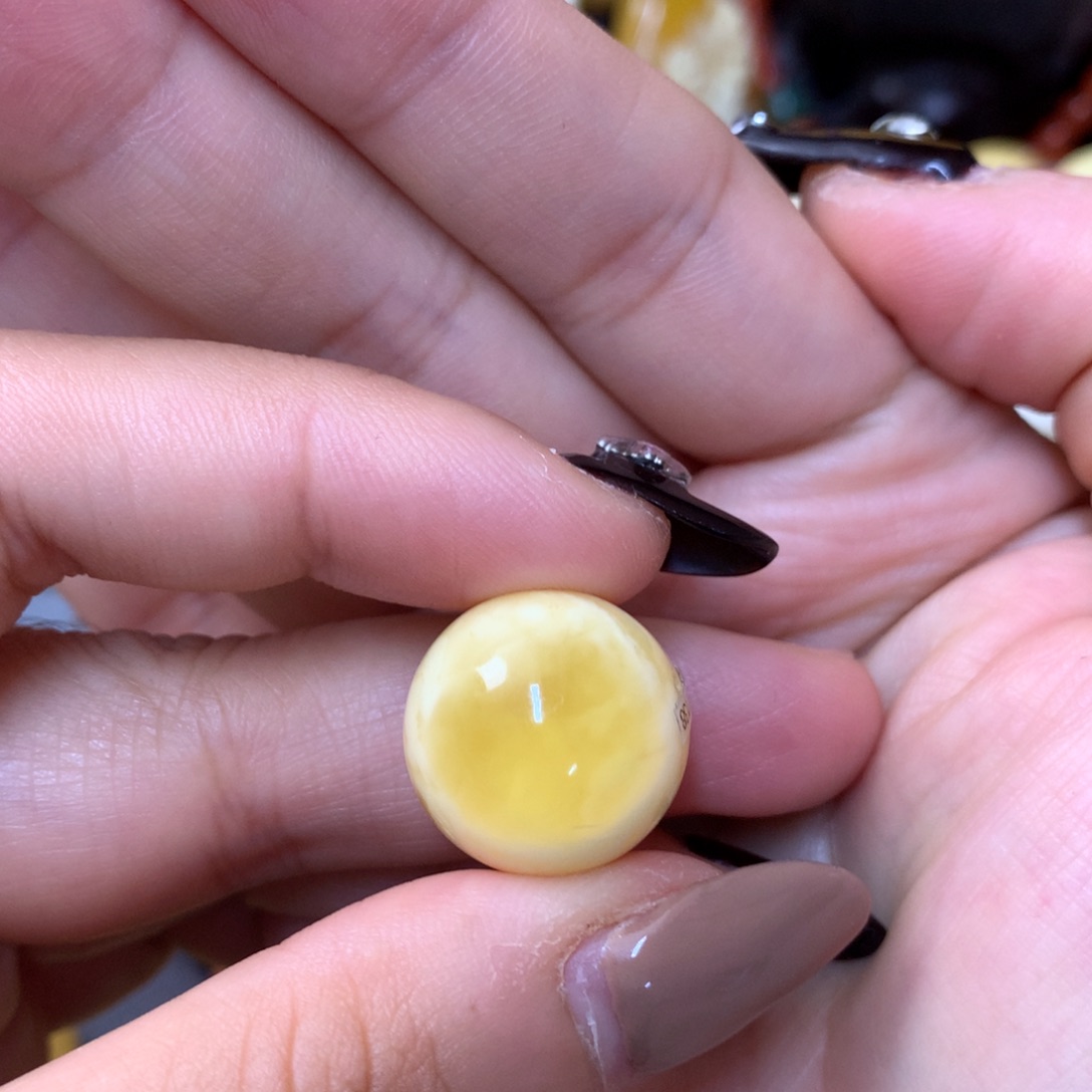 琥珀未镶嵌裸石蜜蜡18