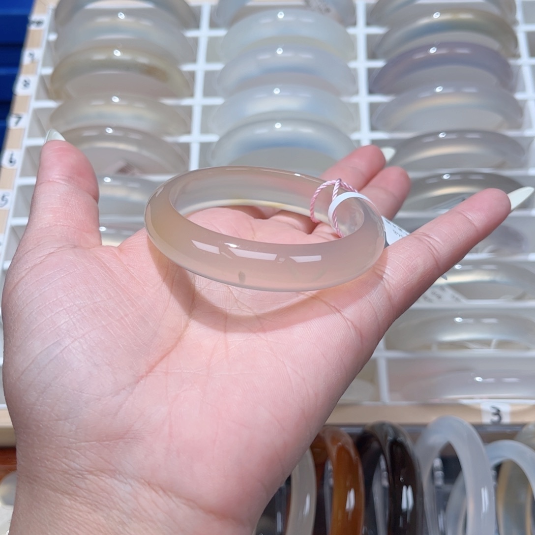 玛瑙/玉髓手镯未镶嵌0348