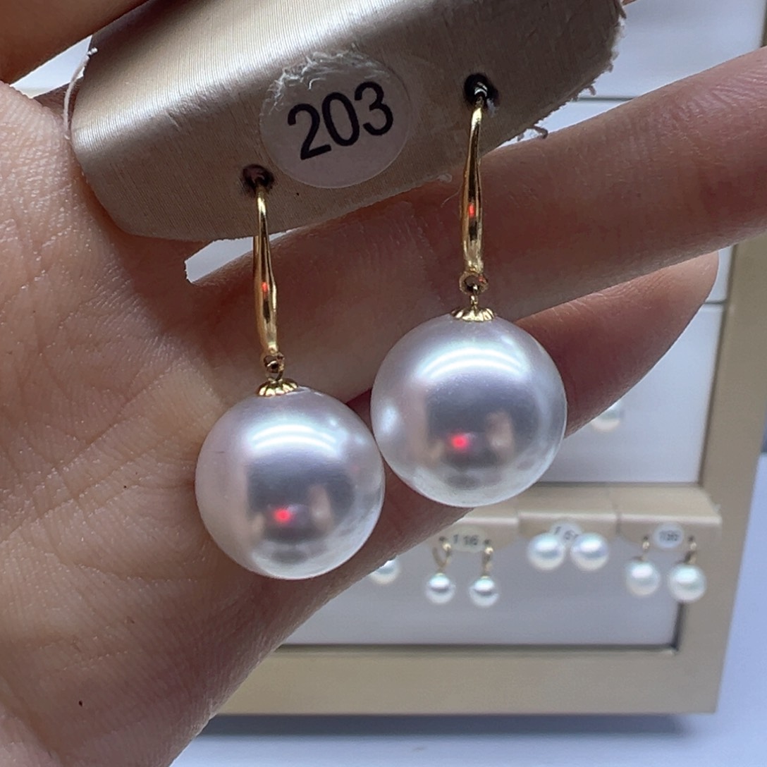18K金镶嵌淡水珍珠耳饰