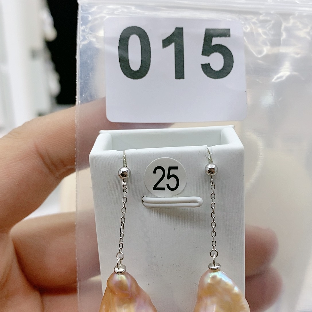 淡水珍珠颈饰合金