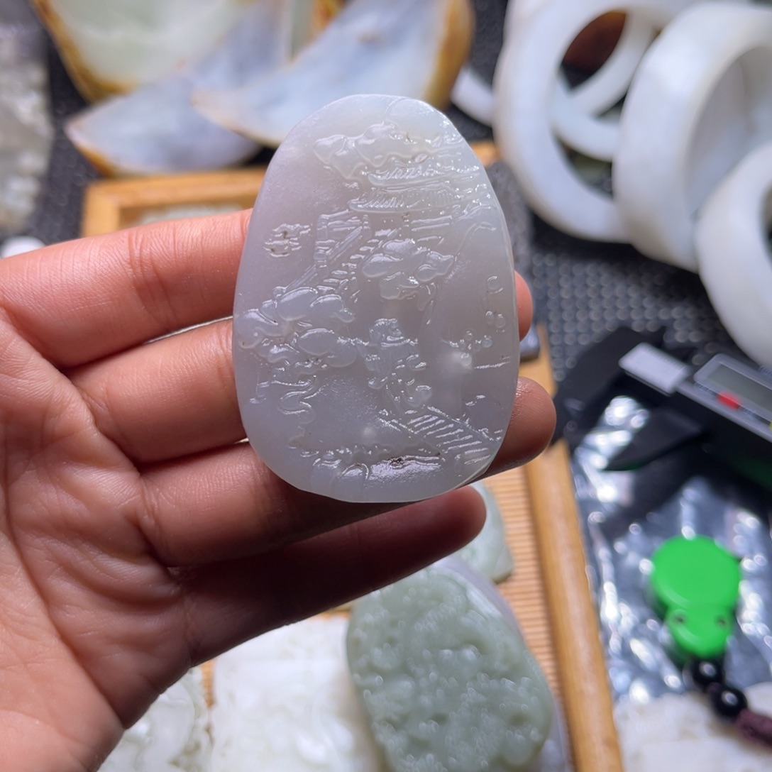 未镶嵌和田玉车挂