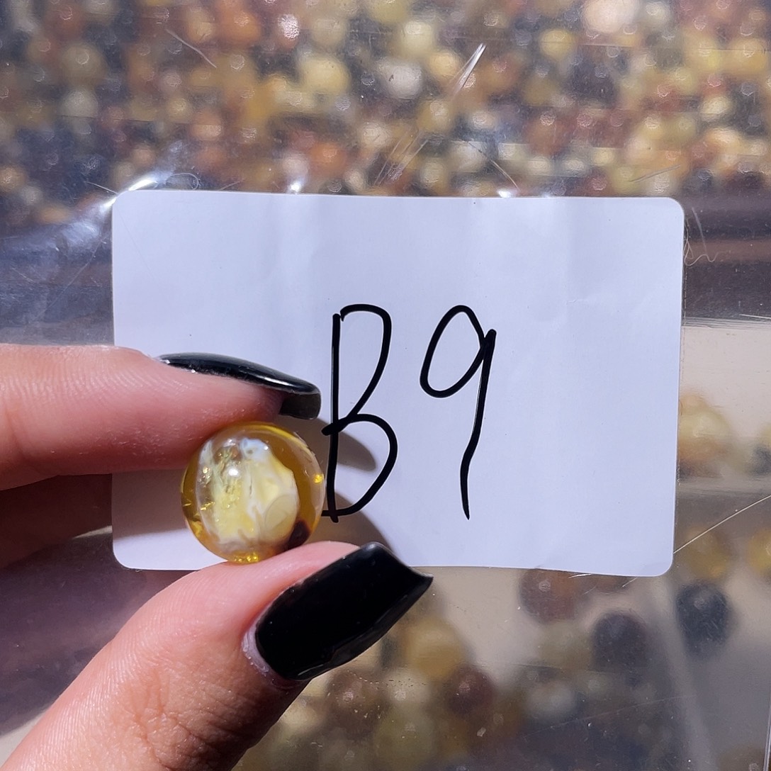 未镶嵌琥珀裸石福利13.8