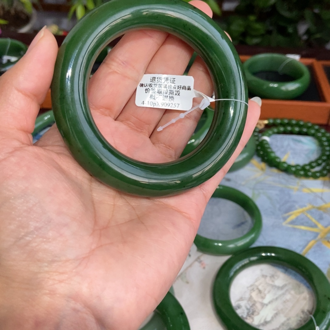 娜***迦和田玉（碧玉）未镶嵌手镯俄碧菠菜绿5758