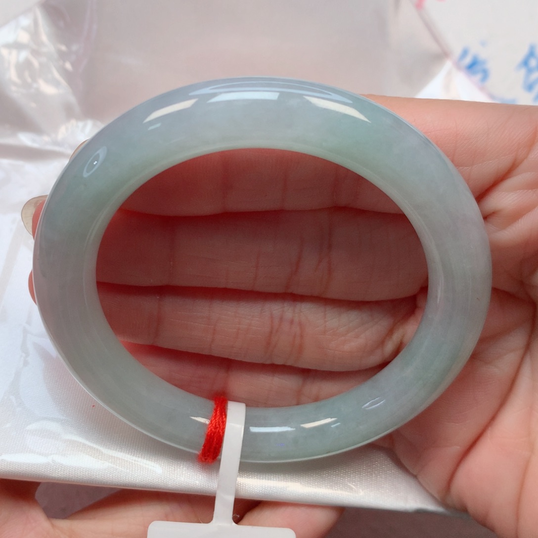 翡翠手镯未镶嵌52.6圆条