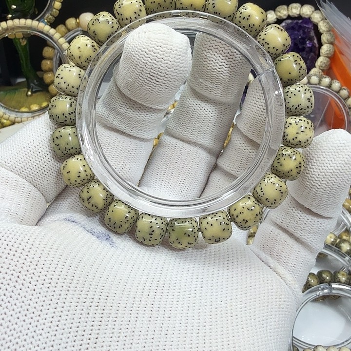 奏****吊坠星月菩提10/9侧留白