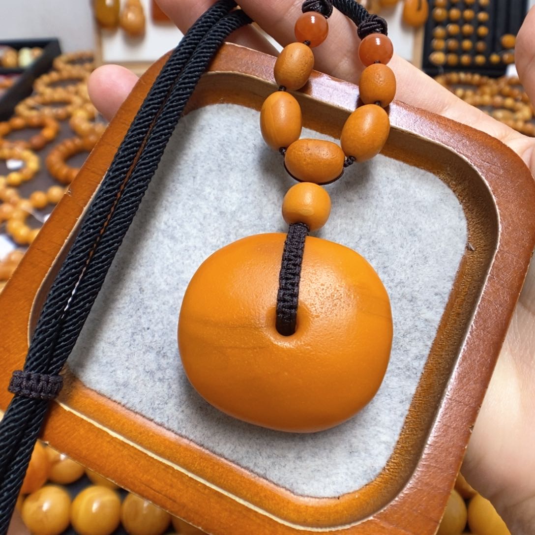 蜜蜡颈饰未镶嵌蜜蜡