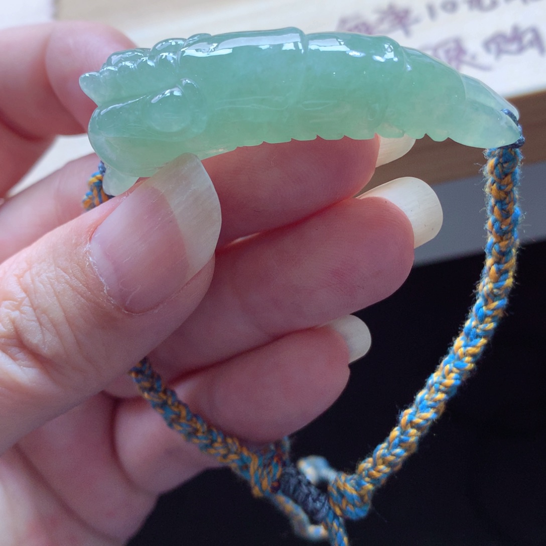 翡翠颈饰未镶嵌吊坠