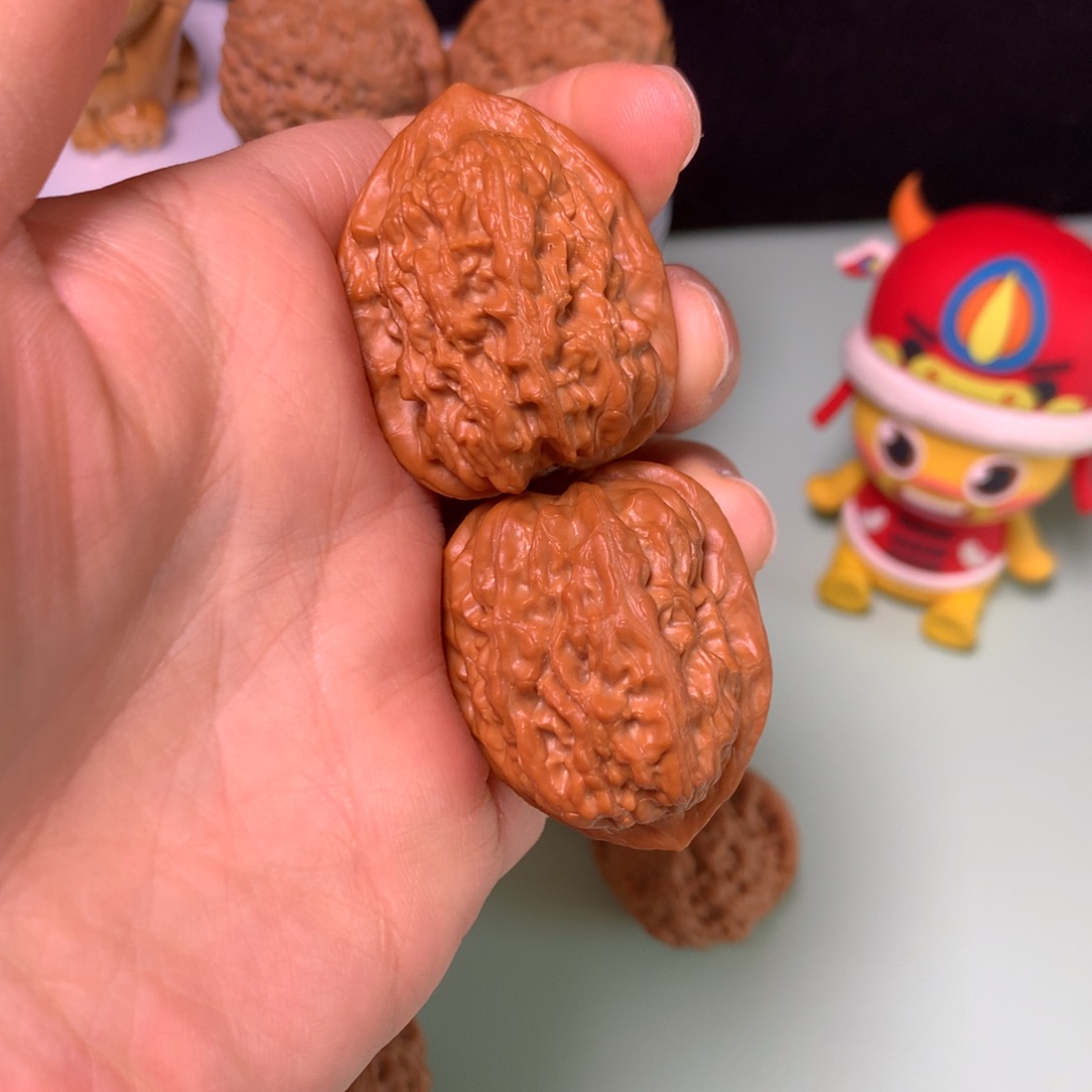 把件文玩核桃赤龙鸡心