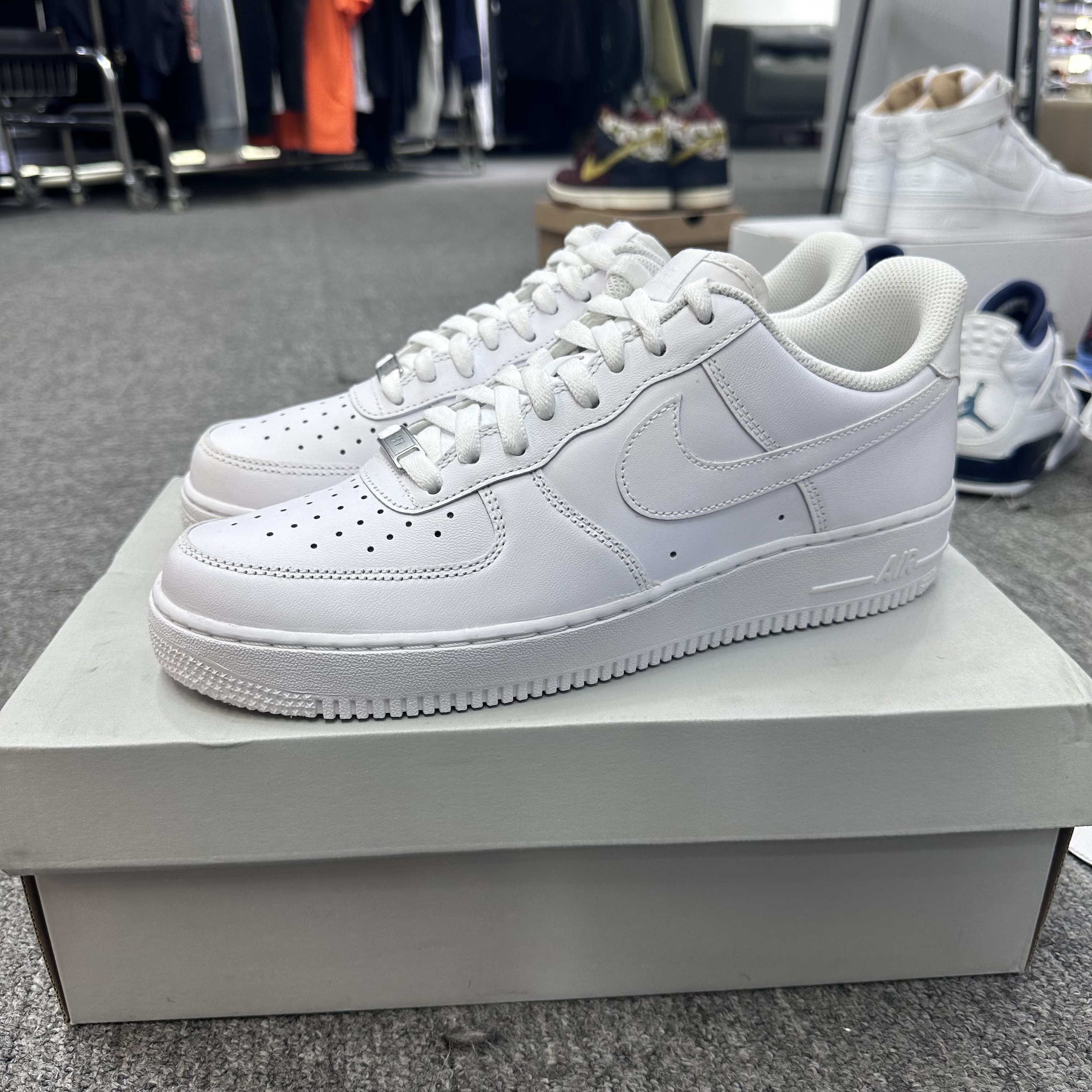 全新未使用 NIKE/耐克 43码 af1纯白 原盒（2017年）