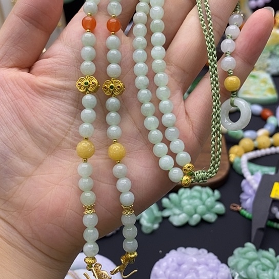 翡翠未镶嵌颈饰翡翠吊坠