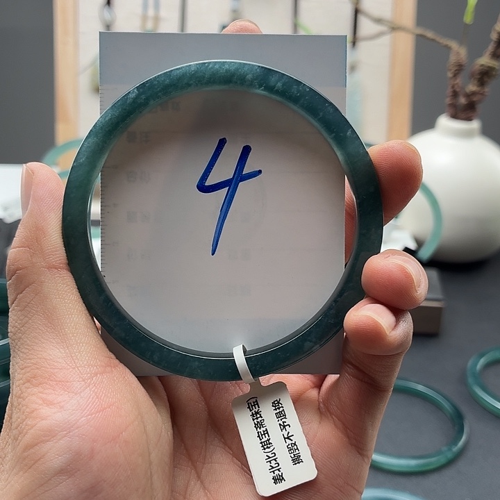 翡翠未镶嵌手镯蓝色翡翠手镯