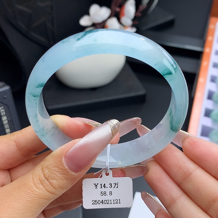 未镶嵌手镯翡翠58.8正圈冰飘蓝花