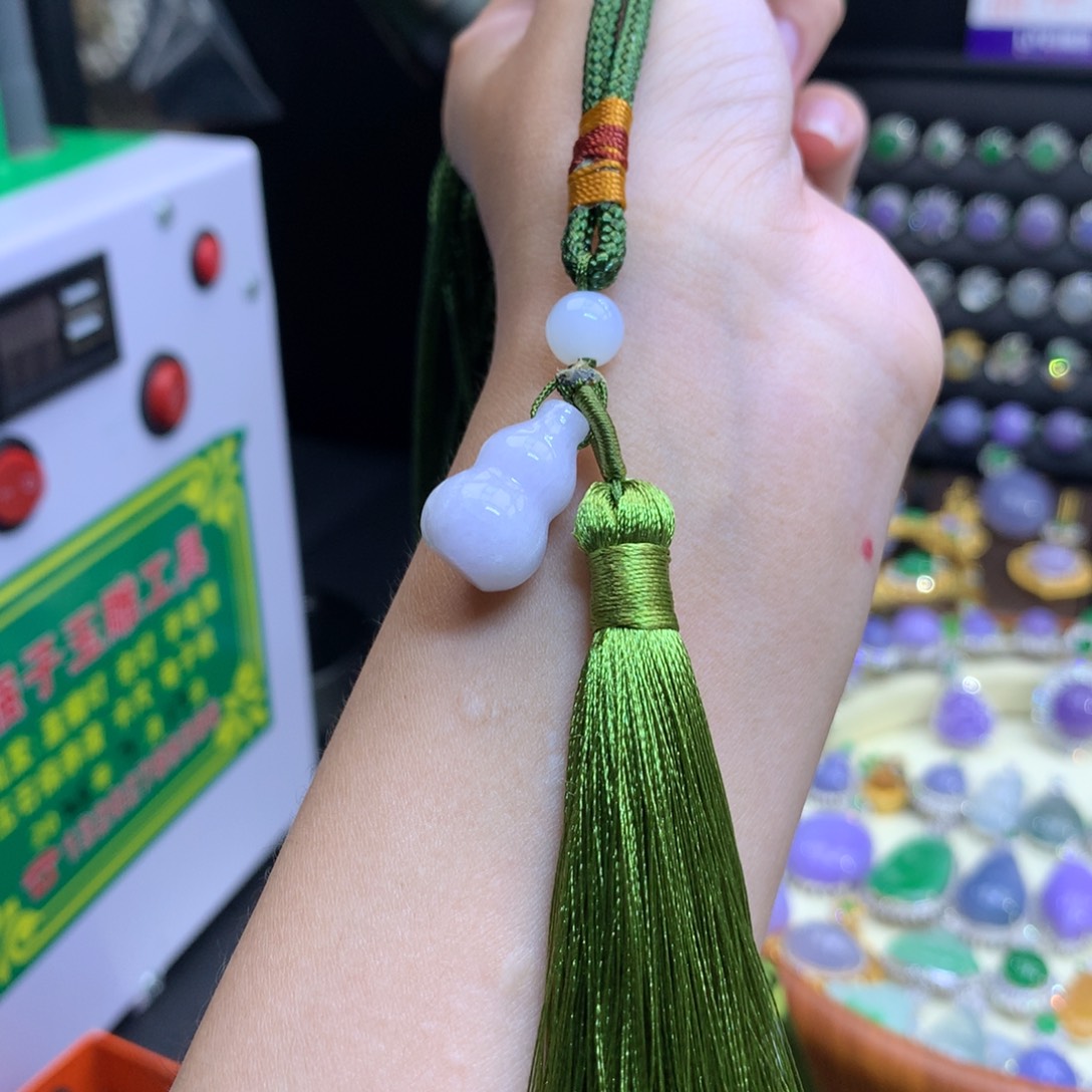 翡翠未镶嵌颈饰天然