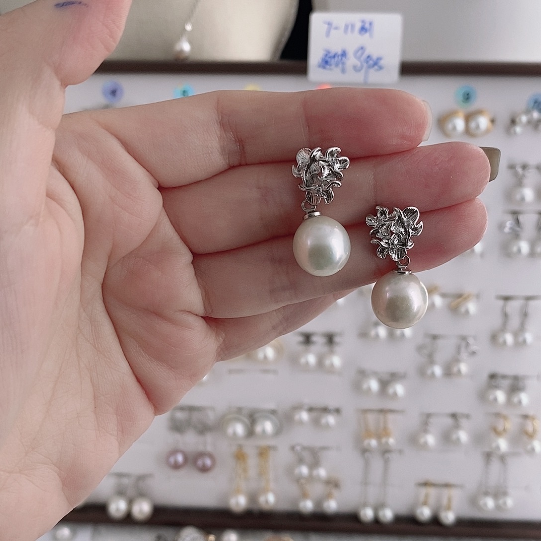 何***姑淡水珍珠合金耳饰