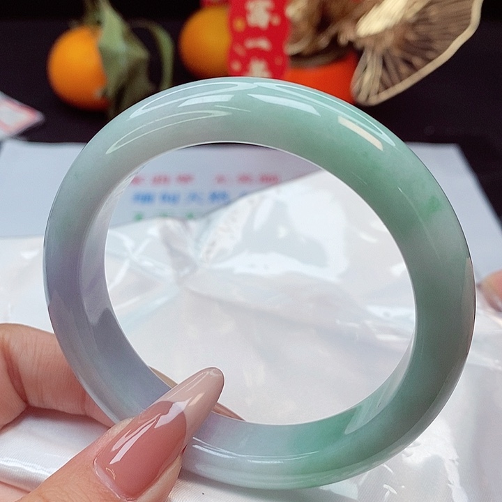 翡翠手镯未镶嵌59圈