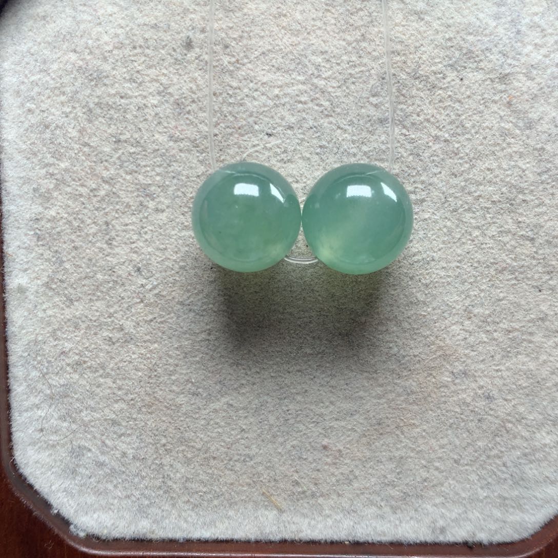 翡翠未镶嵌手链湖水绿13.1mm