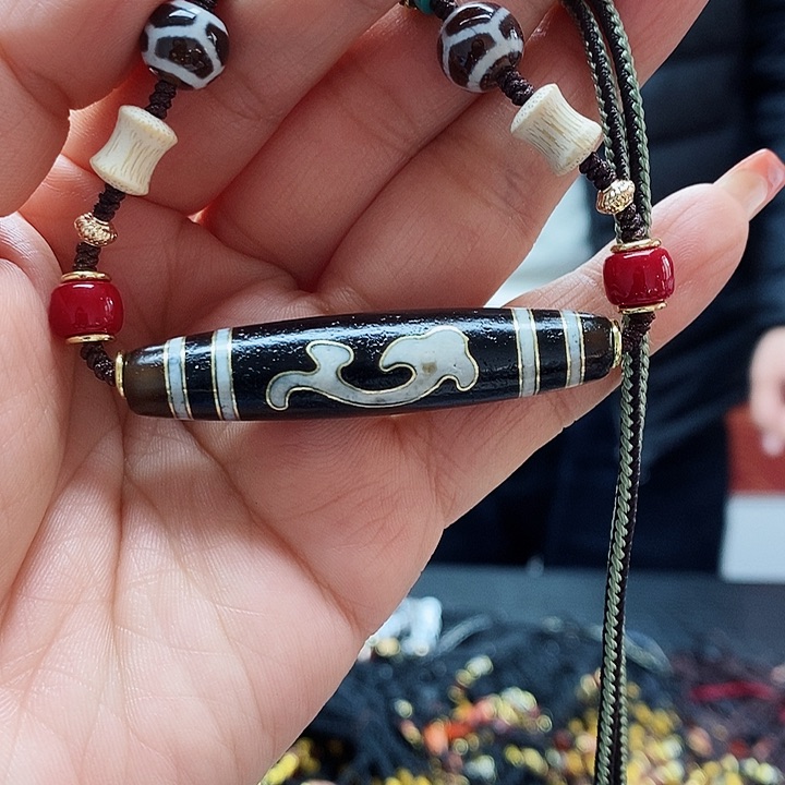 玛瑙/玉髓颈饰合金