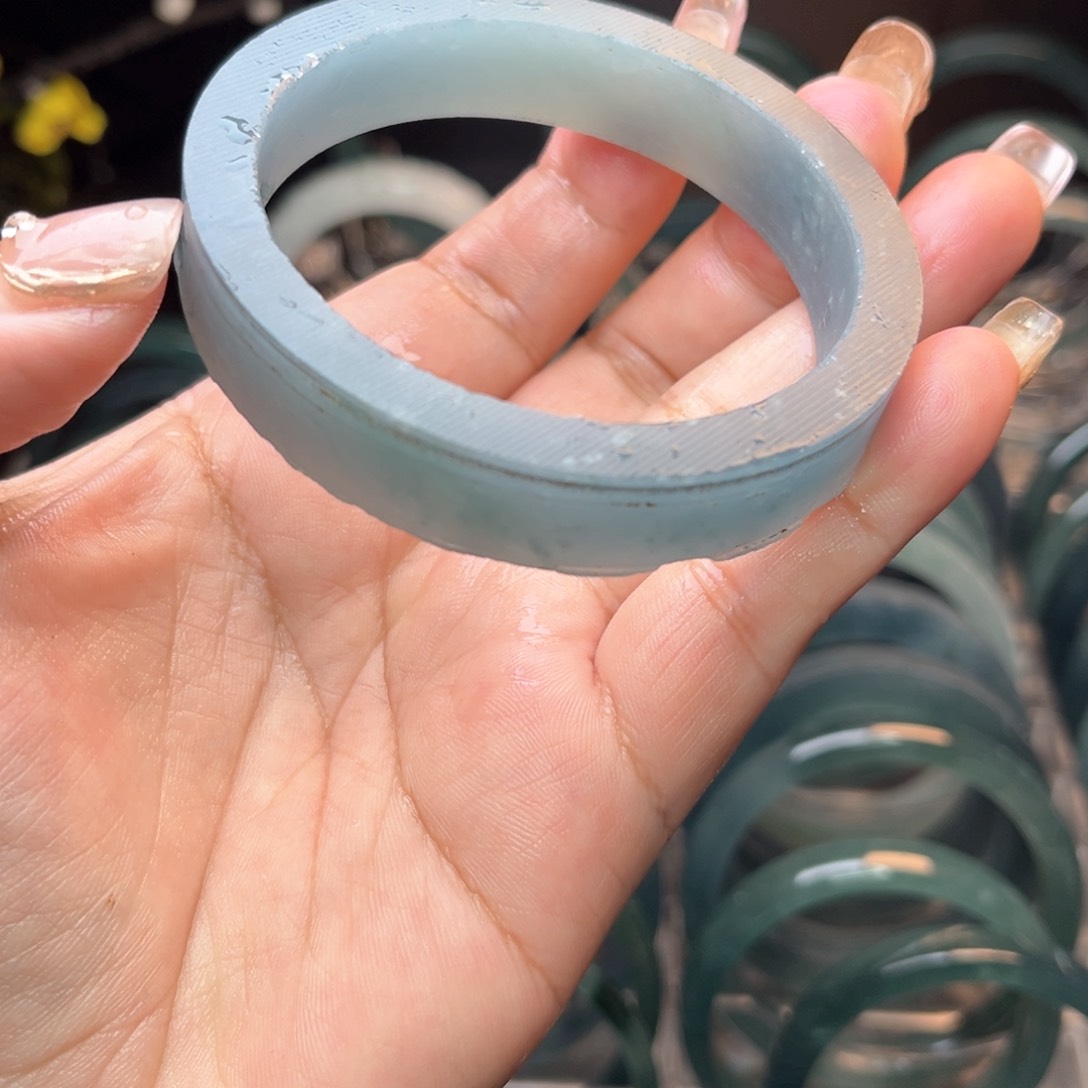 定制翡翠手镯未镶嵌漫**树