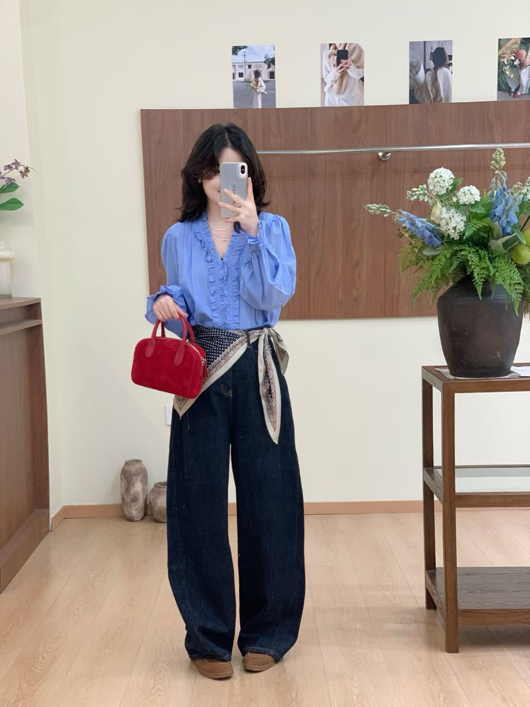 婳婳同款秋季新款蓝色V领荷叶边长袖衬衫女小众高级感不撞款上衣